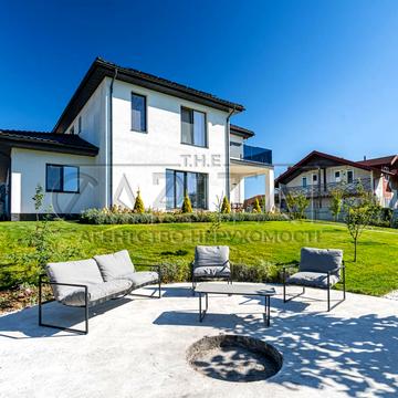 Сонячна вул.