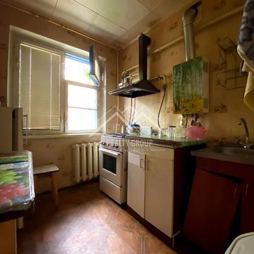 Володимира Бизова вул. (Якіра), 30