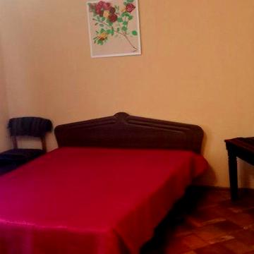 Здаю будинок мікрорайон Варварівка окремий двір гараж гарний стан