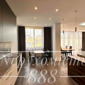 Мирна вул., 2/1