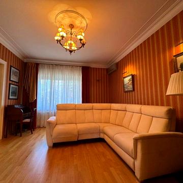 Оренда 4-кімн. квартири в центрі міста