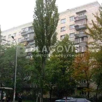 Продається квартира Русанівська наб., 22 цегла ремонт м. Лівобережна