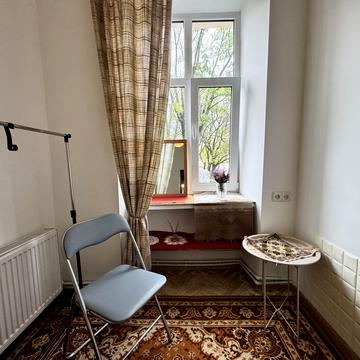 Весела вул., 4