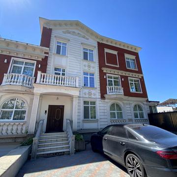 Львівська вул., 48