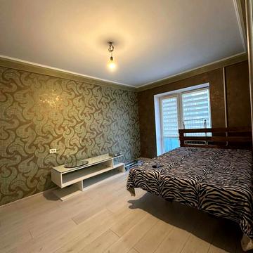 Жуля Верна бульв. (Ромена Роллана), 6/10