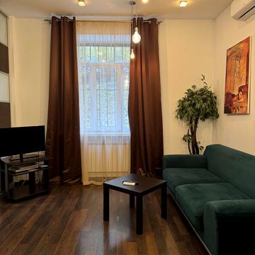 Лесі Українки бульв., 6