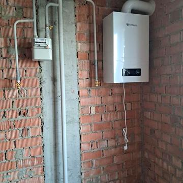 Академіка Сахарова вул., 14