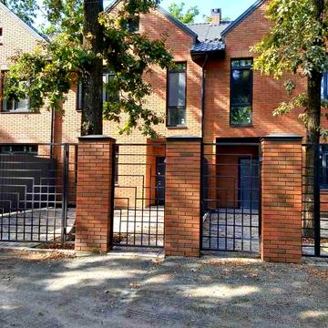 Полтавська вул., 31-К