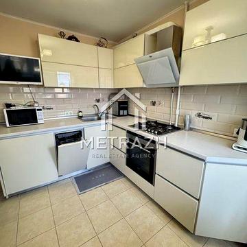 3к Архипенка 5А: АВТОНОМНЕ ЖИВЛЕННЯ, видові вікна, набережна поруч!