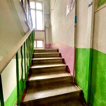 Продам двухкомнатную квартиру на Юго-Западном массиве