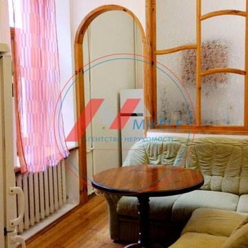 Межигірська вул., 30