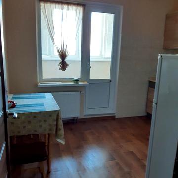 Ревуцького вул., 56