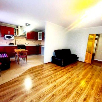 Гарна 2 квартира по Льотній 3 В з індивідуальним, статусний будинок