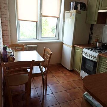 Анатолія Кос-Анатольського вул., 16