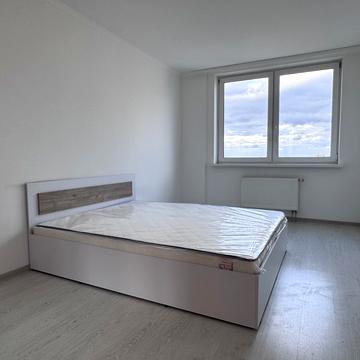 Юрія Поправки вул. (Миколи Лебедєва), 14