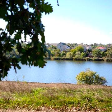 Дом на 6 сотках  вблизи озера в кооперативе "Заря" возле Молодежного