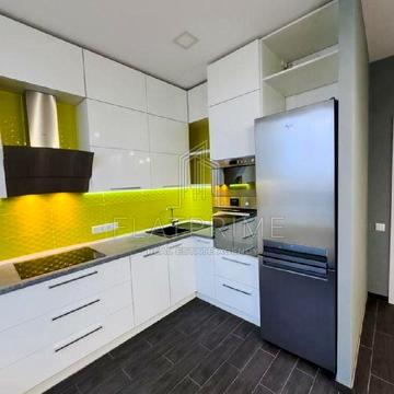 Анатолія Петрицького вул., 21-А