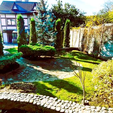 Добрий Шлях вул., 19