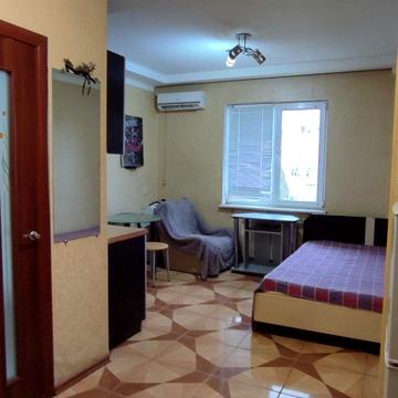 Дмитра Коцюбайла вул. (Державінська), 13