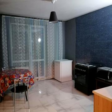 Академіка Сахарова вул., 16а