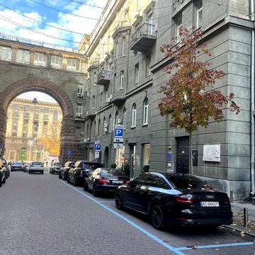 Хрещатик вул. (Kreschatic), 15