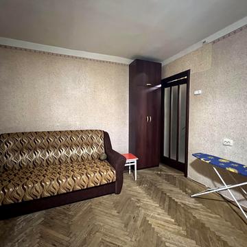 Жилянська вул., 72