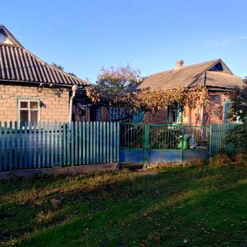 Продається будинок у центрі міста