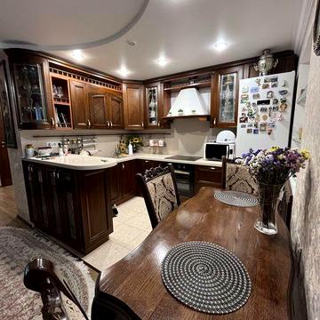 Продам трехкомнатную квартиру! Днепр!