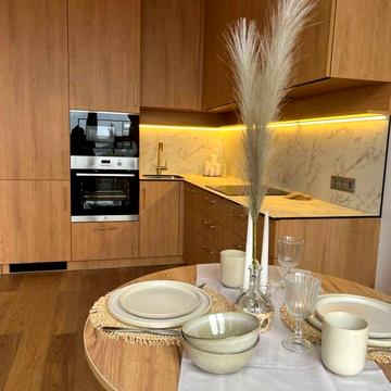 Набережно-Рибальська вул., 27