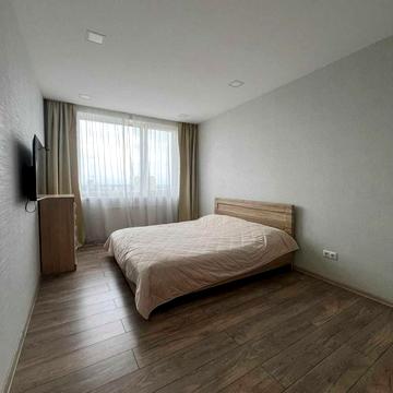 Європейського Союзу просп. (Правди), 45