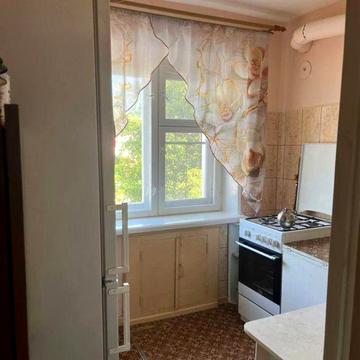 Продається 1-кімнатна квартира на вул. Любінській