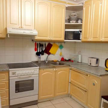 Вячеслава Чорновола вул., 16