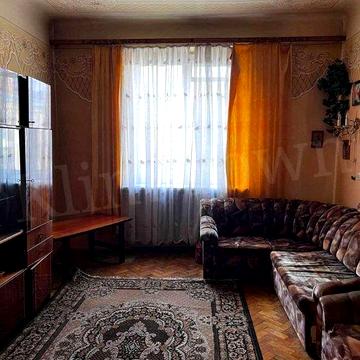 Продається 2 кімнатна квартира по вулиці Городоцькій