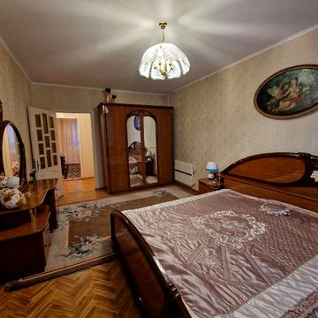 Дарницька вул., 9