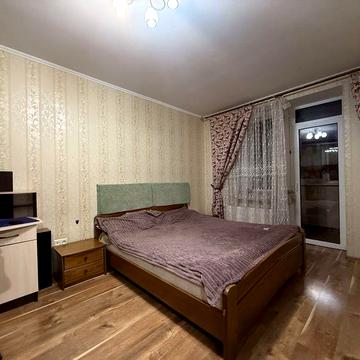 Сдаю квартиру парковая 77