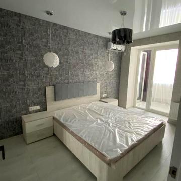 Набережна Перемоги вул., 62