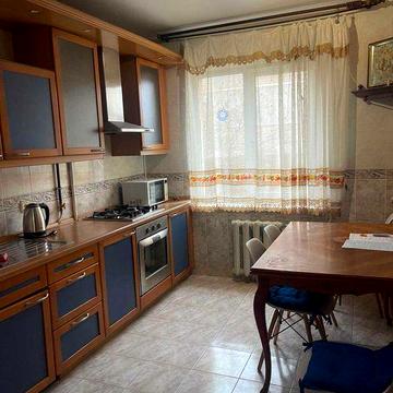 СРОЧНО__3-к кв. с ремонтом в тихом спальном р-не__6/9