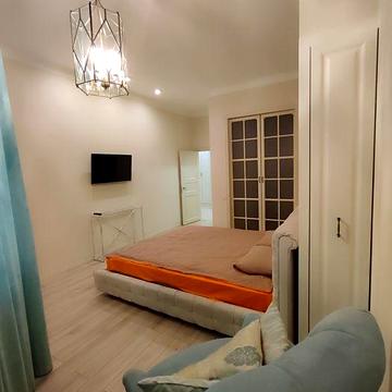 Сдам квартиру в ЖК"Сабанский"/парк Шевченко. Ланжерон. Гардеробная