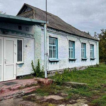 Просторий цегляний будинок у мальовничому селі біля Білої Церкви!