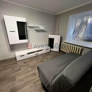 Велика 1-кімн. квартира 40 м2 на Кінотеатрі Космос