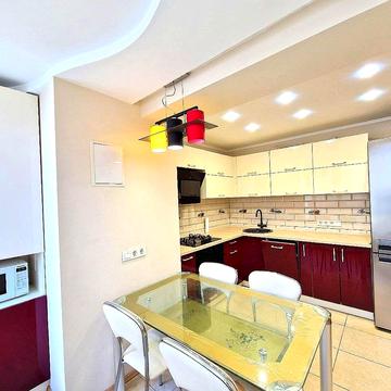 Жулянська вул., 1-Г