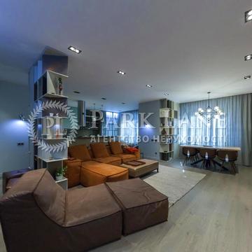 Саперне Поле вул., 3