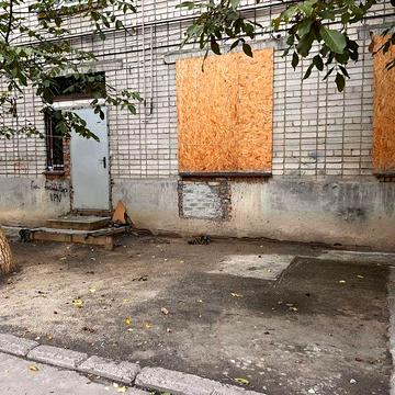 Продам 3-х кімнатну квартиру з окремим входом. ЖК Гуртожиток