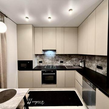 Продається 1км квартира поблизу Центру