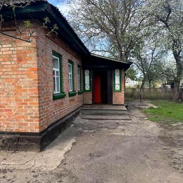 Продам цегляний будинок