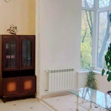 ЦЕНТР, Вул.Грушевского, Мазепи,3-60 кв.м.