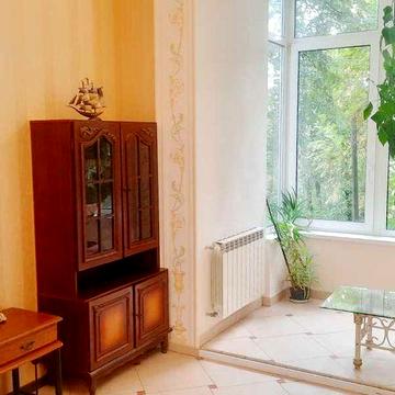 ЦЕНТР, Вул.Грушевского, Мазепи,3-60 кв.м.