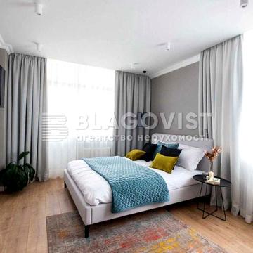 Продаж 2-к квартири 78м.кв., супер-ремонт! Любомира Гузара, 46б