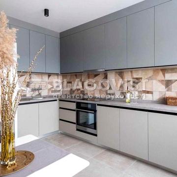 Продаж 2-к квартири 78м.кв., супер-ремонт! Любомира Гузара, 46б