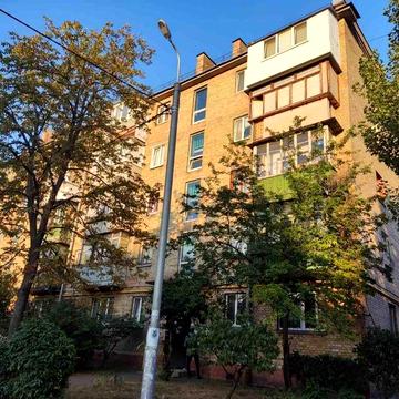 Продам 1-кімнатну по вулиці Сергієнко 13